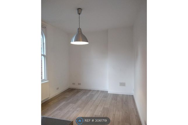 Flat, Trafalgar Road, Moseley, Birmingham photo 4