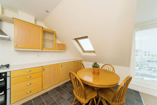 Flat for sale in Phoenix Drive, Eastbourne