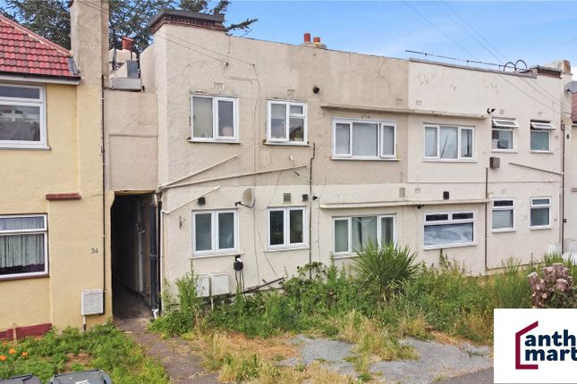 30, Holmleigh Avenue, Dartford photo 2