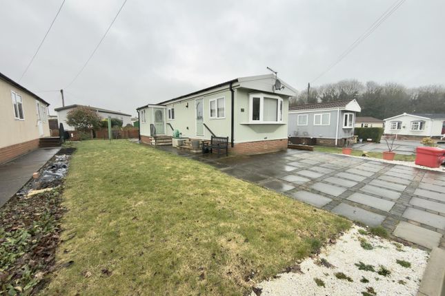 12, Newfield Drive, Leeds photo 2