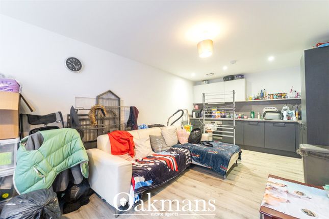 APARTMENT 104, BIRMINGHAM photo 3