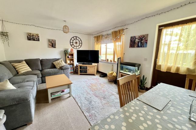 1 Gwel Lewern, Eastern Green, PENZANCE photo 2