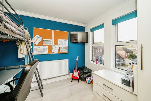 Terraced house for sale in Gladstone Road, Chesham