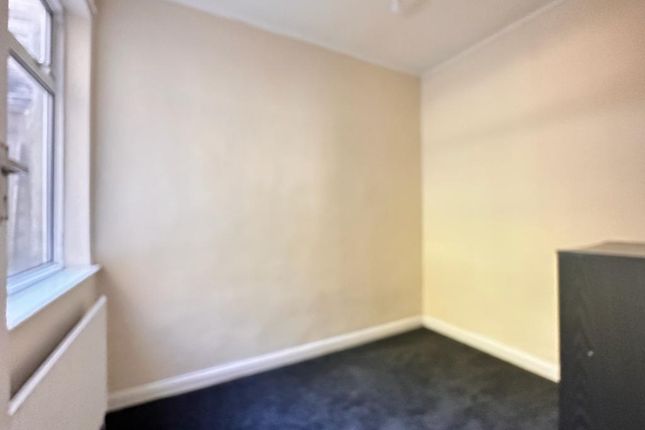 88 Balfour Road, Southall photo 3