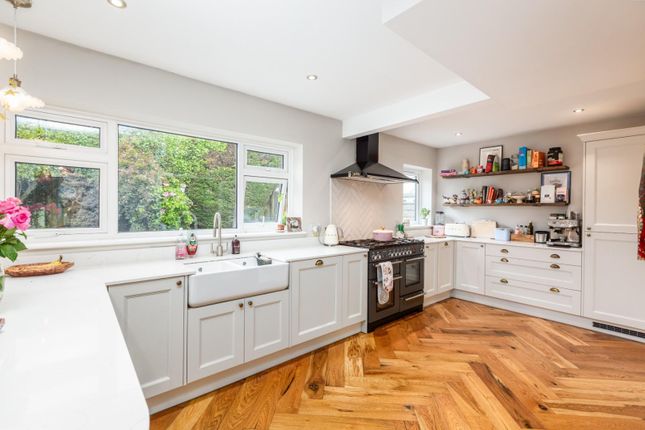 18, Woollacott Drive, Swansea photo 4
