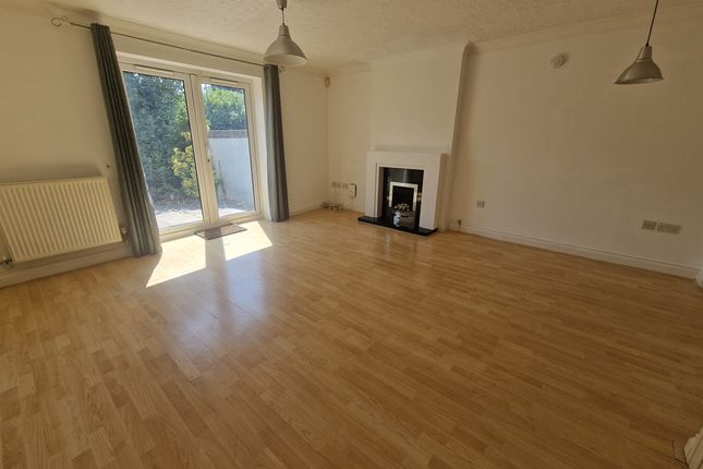 19 Parish Mews, Yeovil photo 2