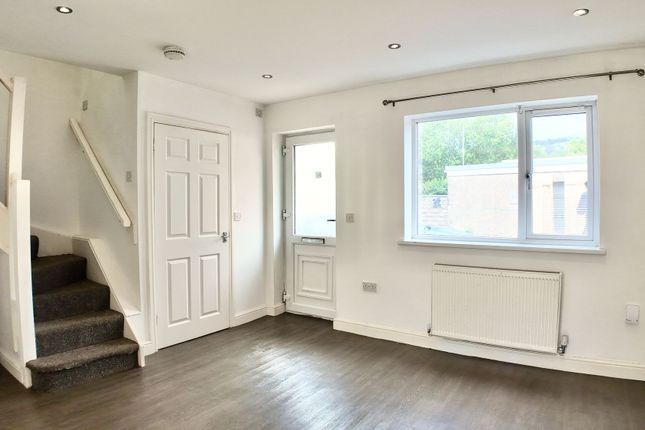 2b East Avenue, Caerphilly photo 2