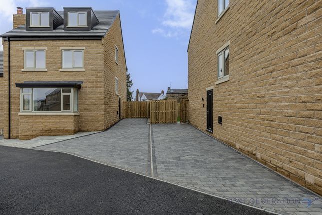 Detached house for sale in 4 Hillside View, Bradford