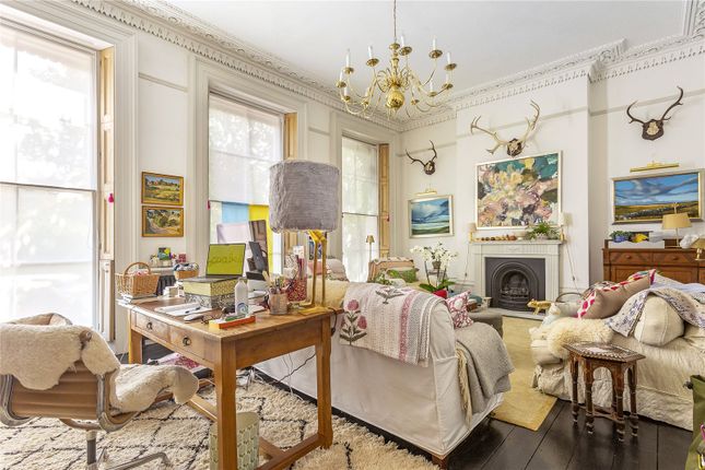 Flat for sale in Lansdown Road, Cheltenham, Gloucestershire