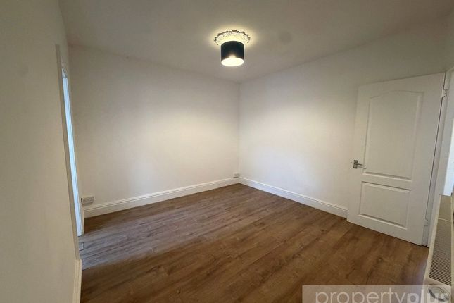 29, Taff Street, Treorchy photo 3