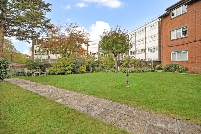 Flat 17, Ellen Court, 14, The Ridgeway, London photo 2