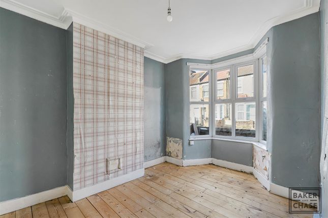 44, Shrubbery Road, London photo 2