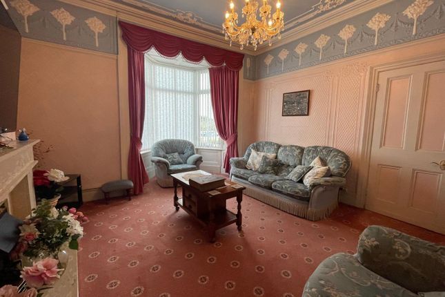 32, Coleshill Terrace, Llanelli photo 4