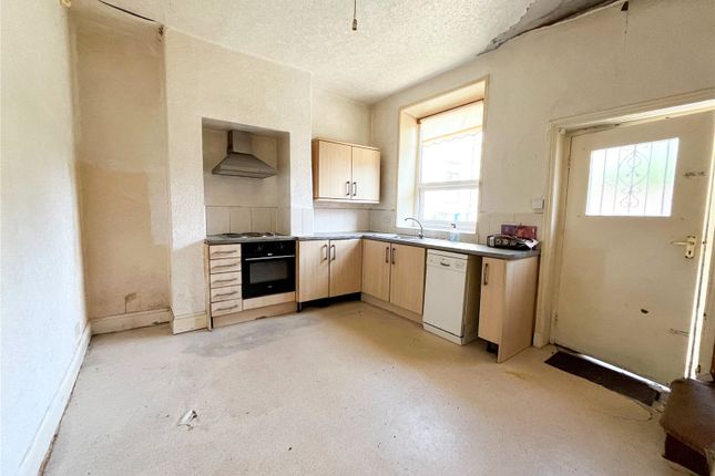 8, Jackson Street, Saddleworth photo 3