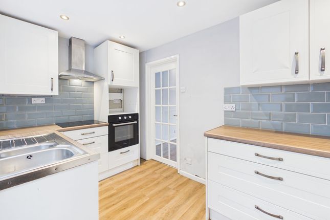 36 Maes-y-Parc, Swansea photo 4