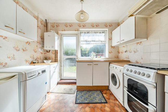 1 Frank Woolley Road, Tonbridge photo 3