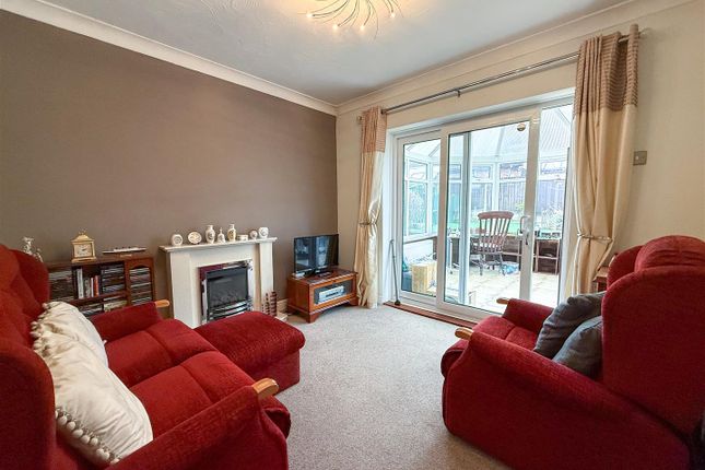 18, Newpool Terrace, Stoke-On-Trent photo 3