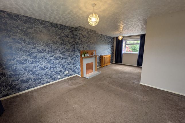 81, Brook Street, CHIPPENHAM photo 2