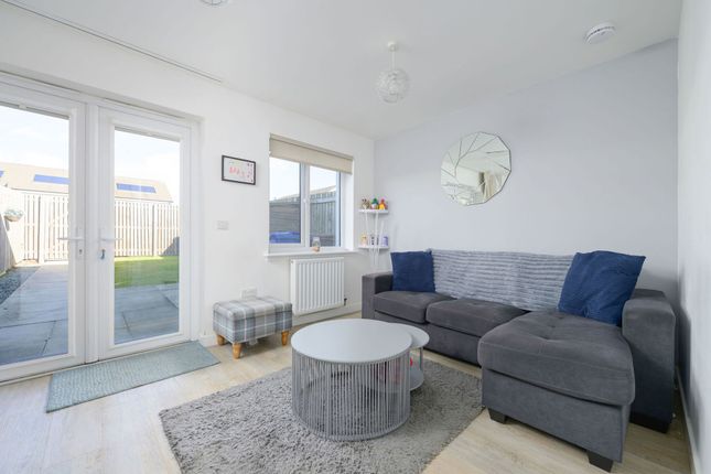 77 Dunnock Road, Dunfermline photo 4