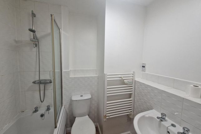 11, Aston Chase, PONTEFRACT photo 4