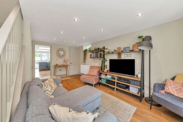 11 New Road, Royston photo 3