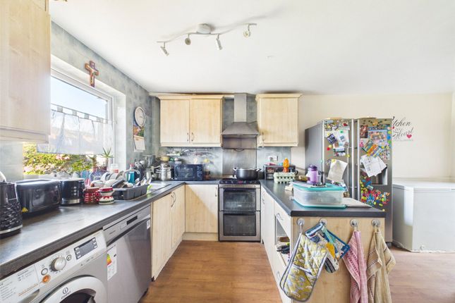 Chalford Drive, Worcestershire photo 3
