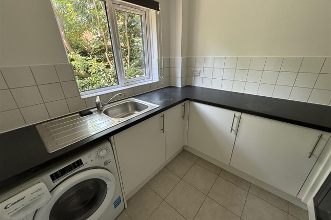 22, Abbey Drive, London photo 3