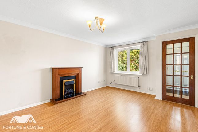 50, Heathcote Gardens, Harlow photo 4