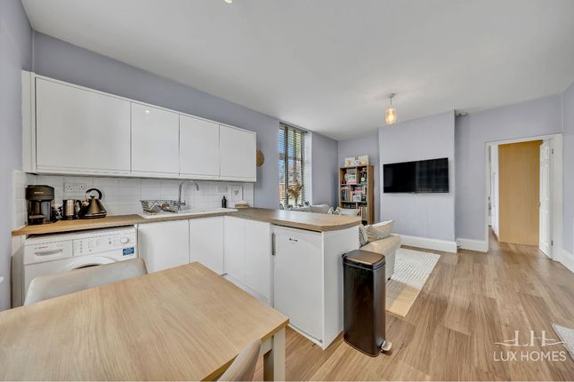Flat 36, Astra Court West, Hornchurch photo 4
