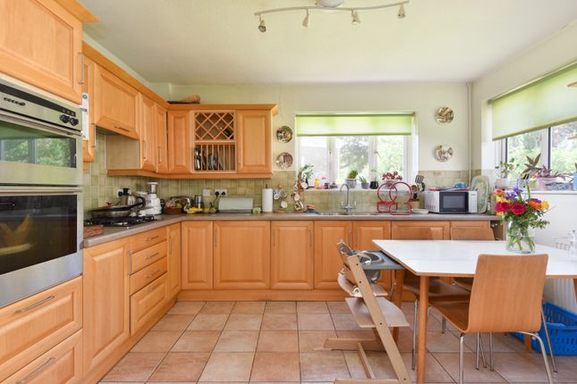 57, Cherry Drive, Canterbury photo 2