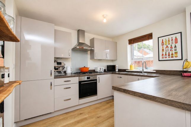 6, Haybob Road, Thornbury photo 4