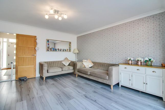 5, Castleton Road, Southend-on-Sea photo 4