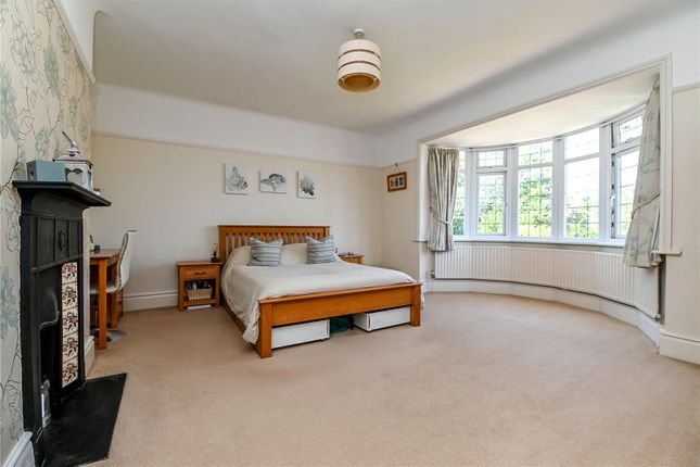 15, Barton Court Avenue, New Milton photo 4