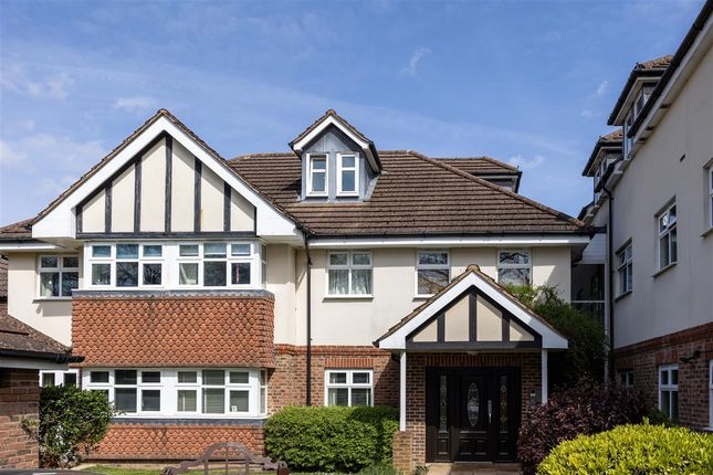 19, Wren Court, Warlingham photo 2