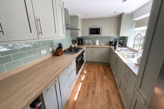 45 Oak Road, Scarborough photo 2