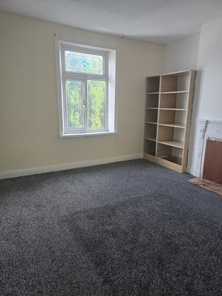 25, Westfield Road, Bradford photo 5