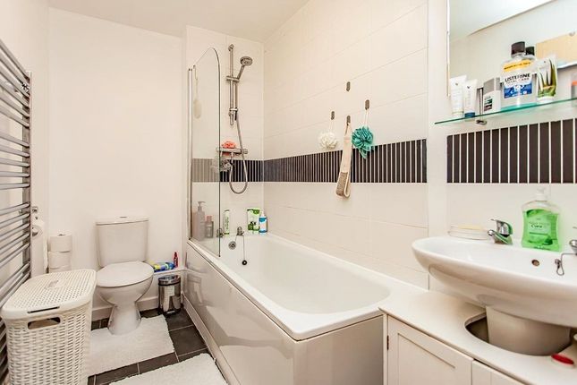 Flat 6 Constable Court,, 1 Dodd Road, Watford photo 4