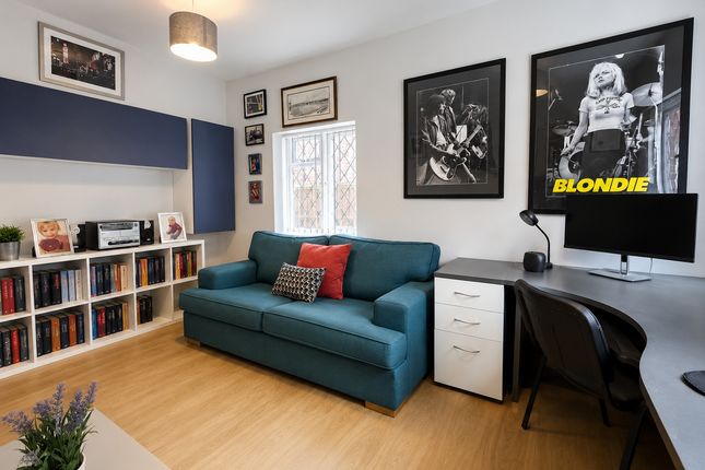 22, Warwick Place, Leamington Spa photo 3