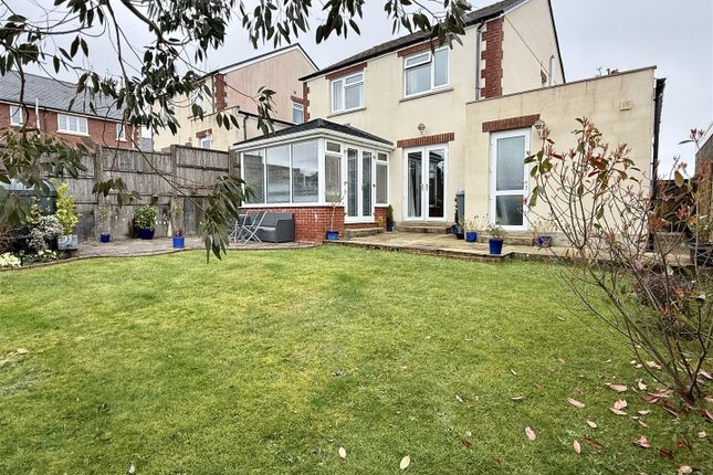 13, Clos Treventy, Llanelli photo 4