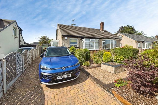 2-bed house on 25,,, Mostyn Grove, Bradford, £220,000