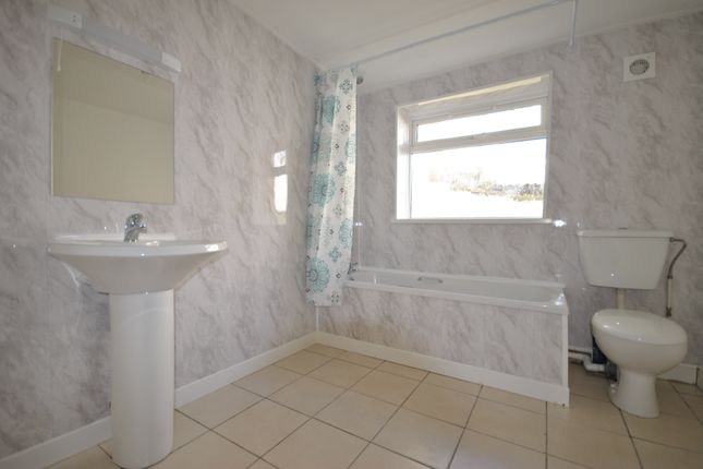 38, Pontypridd photo 4