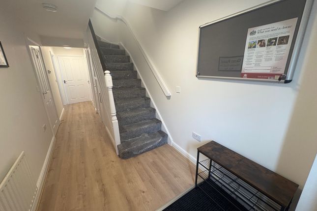 Room 3, 21, Carlisle Close, Corby photo 5