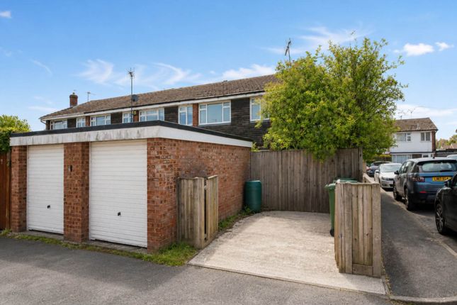 17, Marcourt Road, Stokenchurch photo 3