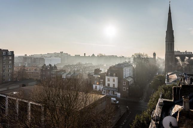 Flat for sale in Princes Mansions, Princes Square, Notting Hill, London