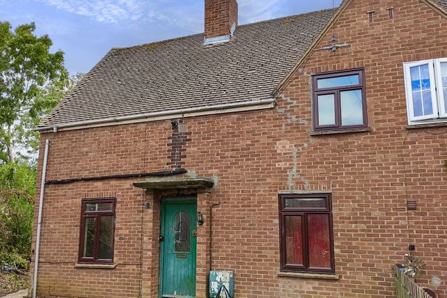 4-bed semi-detached on 5, Sayers Crescent, Gloucester, £150,000