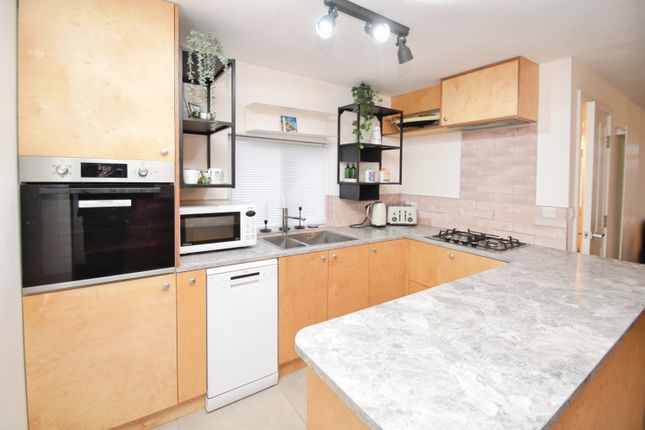 237, Elston Drive, Keighley photo 3