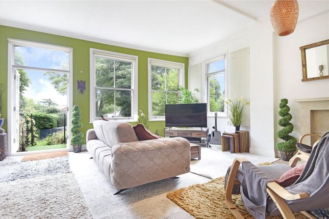 Flat 3, 19, Stanhope Road, Greater London photo 3