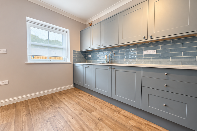 Flat 1, Woodfield House, Tangmere Road, Chichester photo 3