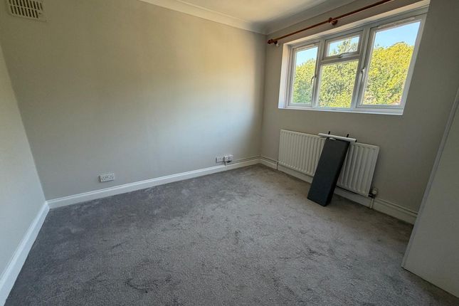 231, Croydon Road, Caterham photo 4