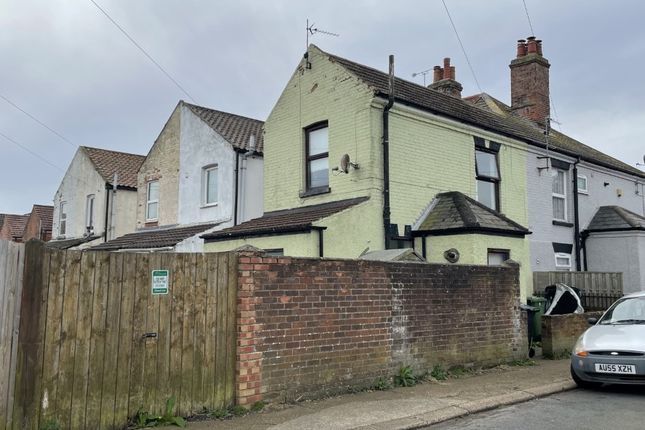 Terraced house for sale in 1 Tamworth Lane, Great Yarmouth, Norfolk